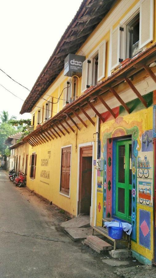 Albergue Design Ashram Kozhikode Exterior foto